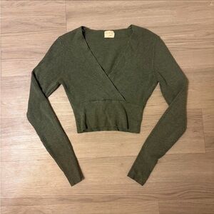 Women's Olive Green Ribbed V-Neck Cropped Sweater